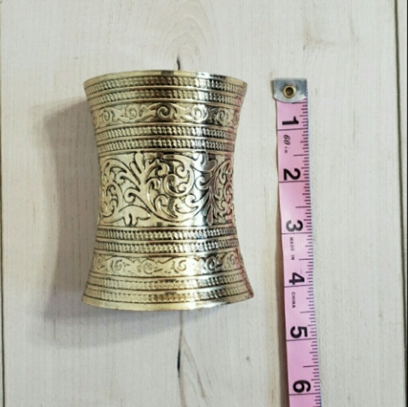 "NWOT" Retro Bronze Cuff - Picture 2 of 3